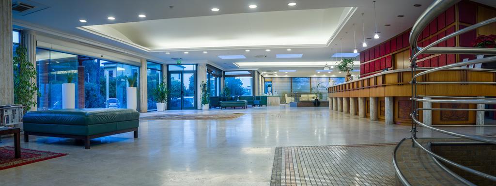 Grand Hotel Πέστουμ Εξωτερικό φωτογραφία